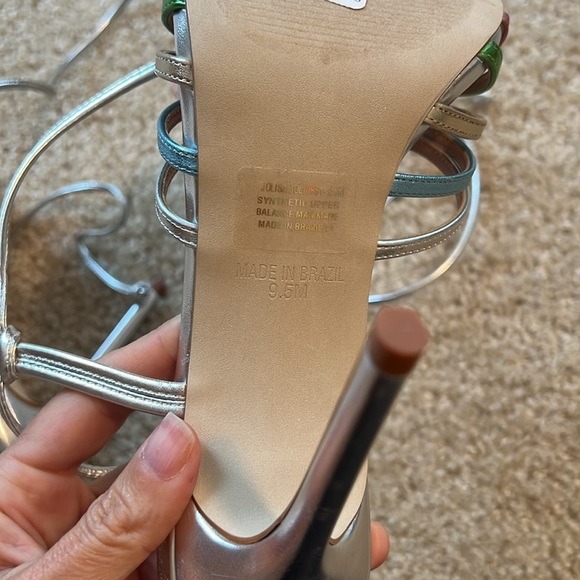 Steve Madden Jolisa heeled sandal silver leather floral wrap around ankle shoe - Picture 7 of 7